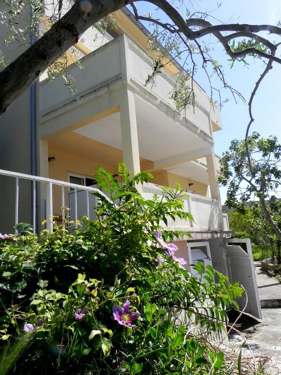 Apartments Kampor Damira Rab Town Exterior photo